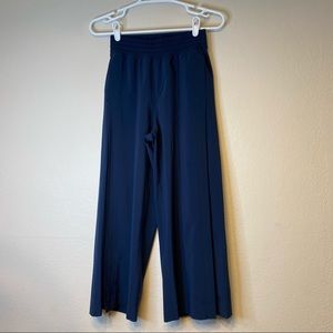 LULULEMON Iron Blue Wanderer Culotte pants 2